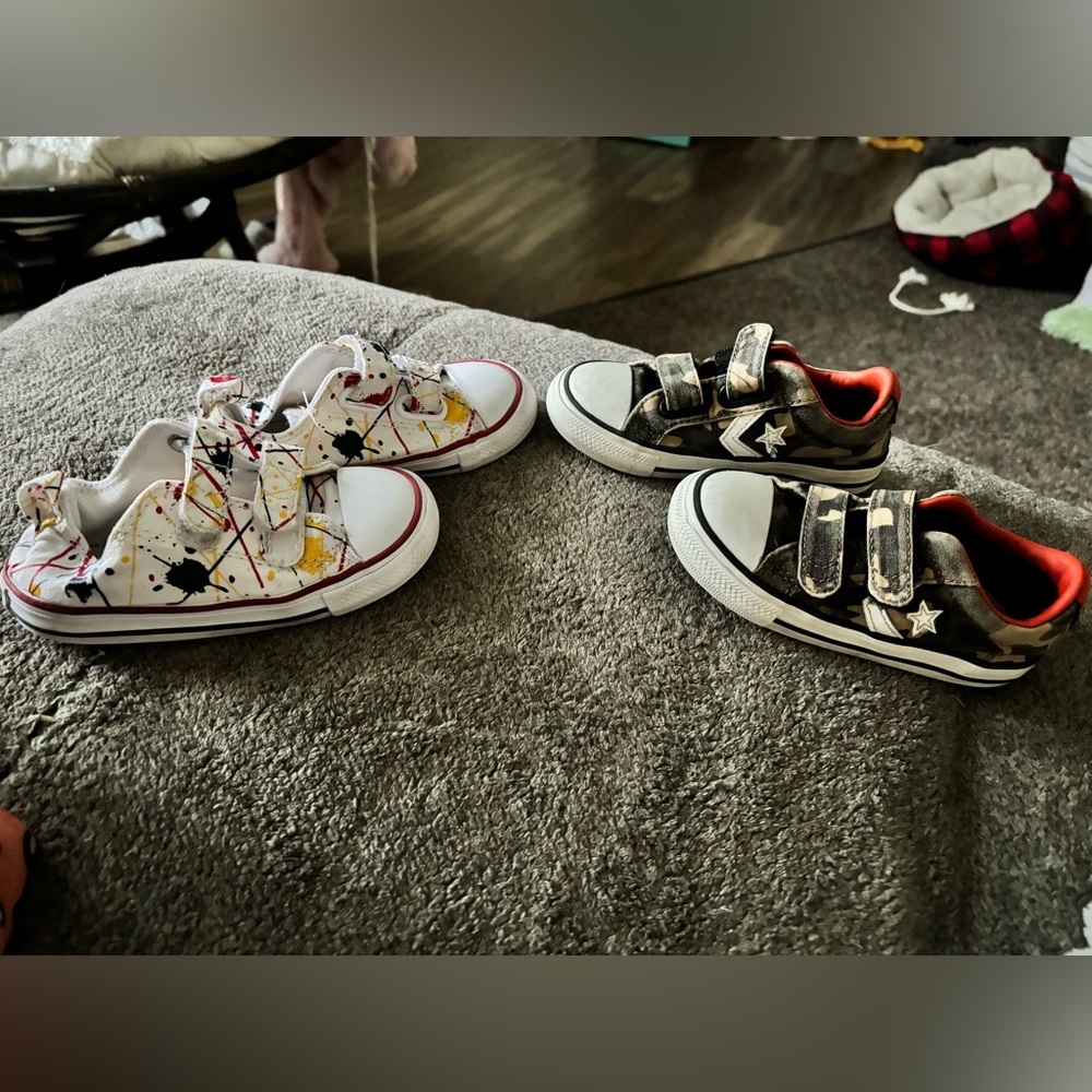2 Pairs of Kids Converse 8C